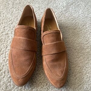 Crown Vintage Carly loafer. Cognac. Size 8